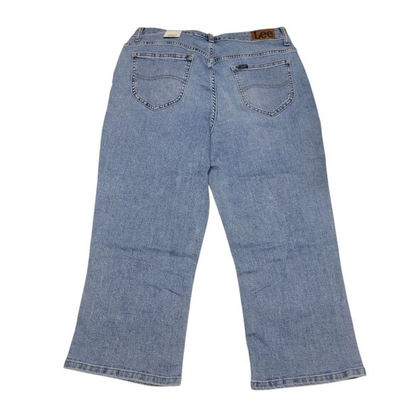 Lee Capri Jeans Womens 12 Medium Mid Rise Legendary Style Light Blue Tags - Picture 2 of 9